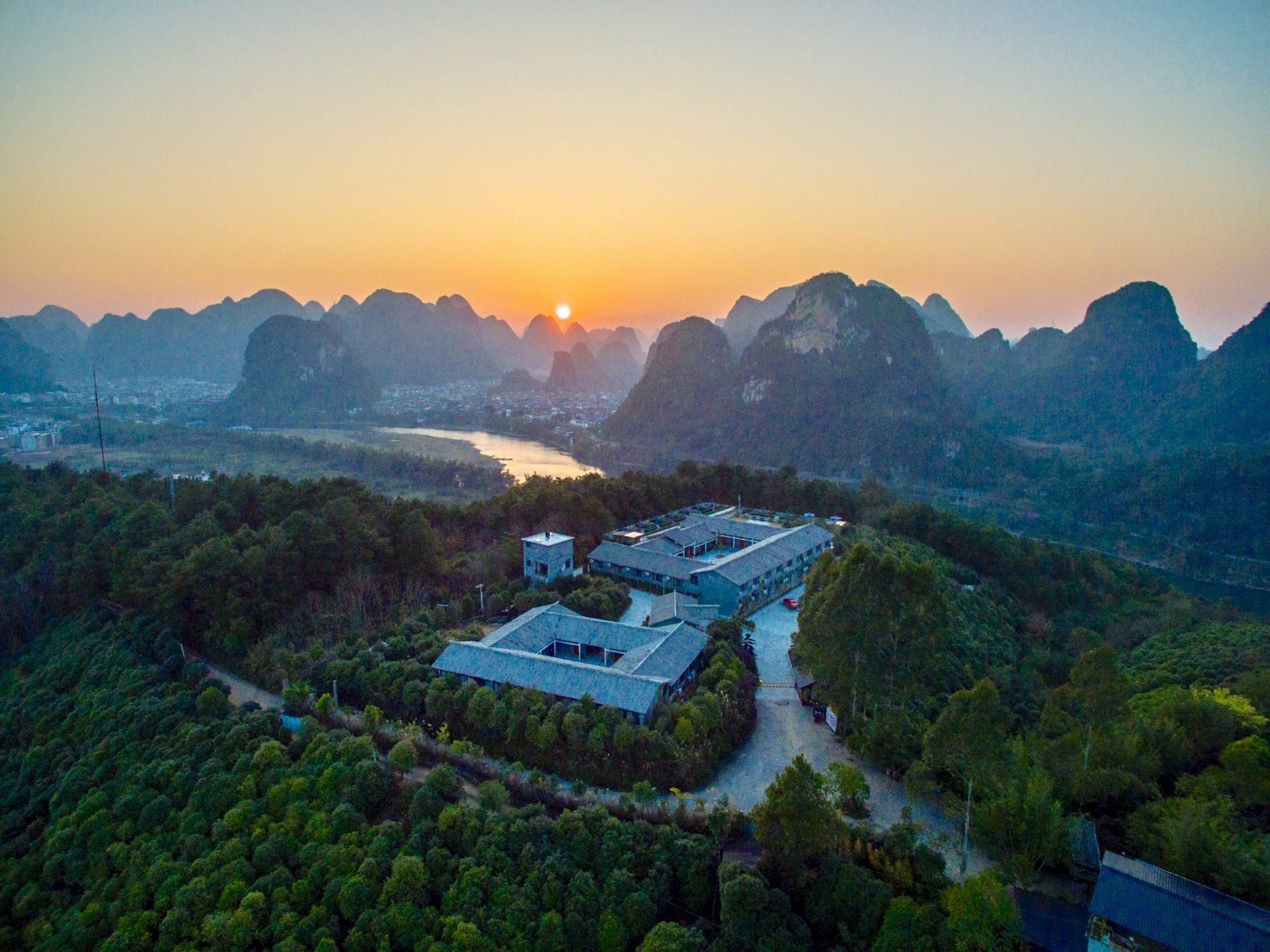 Yangshuo Mountain Top Retreat Dış mekan fotoğraf