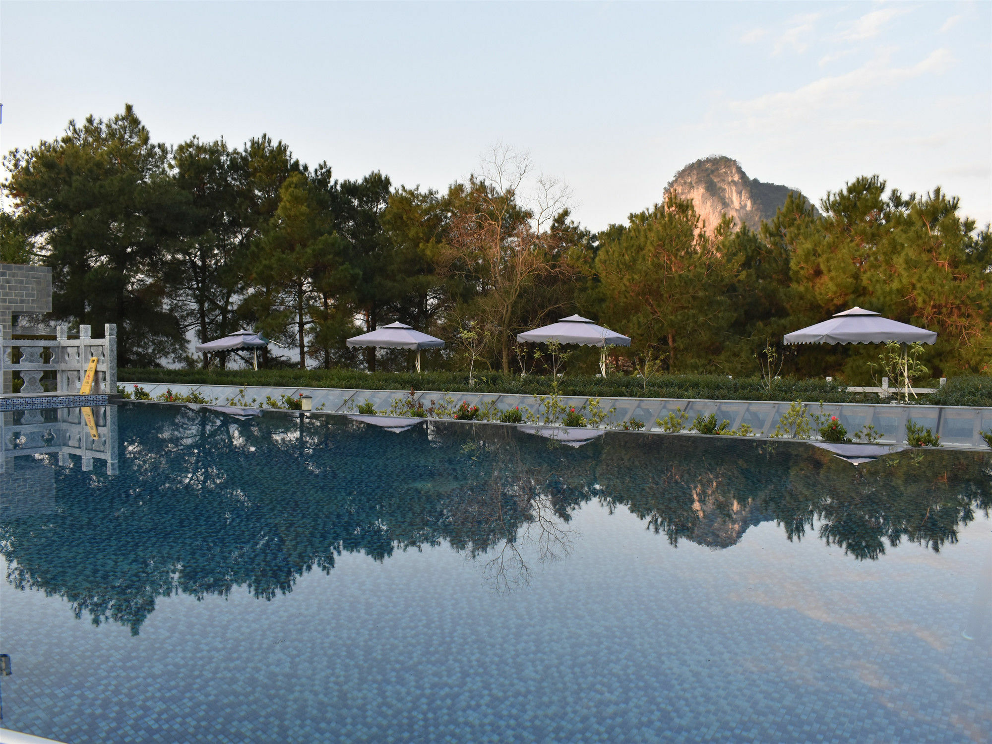 Yangshuo Mountain Top Retreat Dış mekan fotoğraf